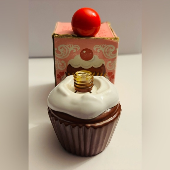 Vintage 1974 Avon "Sweet Treat" Bottle & Original Box - Picture 7 of 7